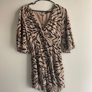 Like new zebra shorts romper Abercrombie Fitch small tall